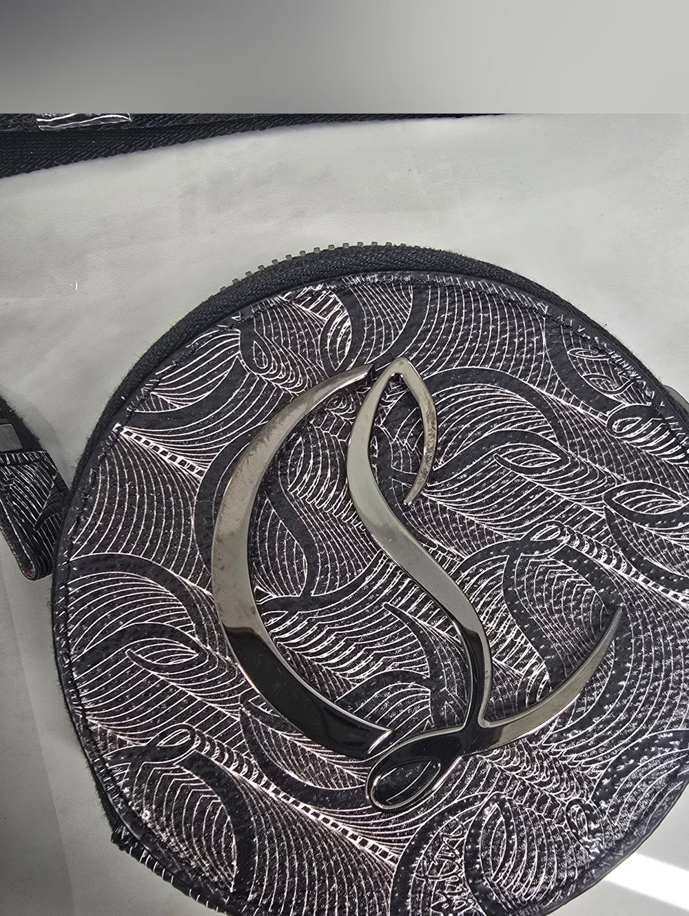 Christian Louboutin Black Embossed Leather Chain Shoulder Bag - Picture 4 of 14